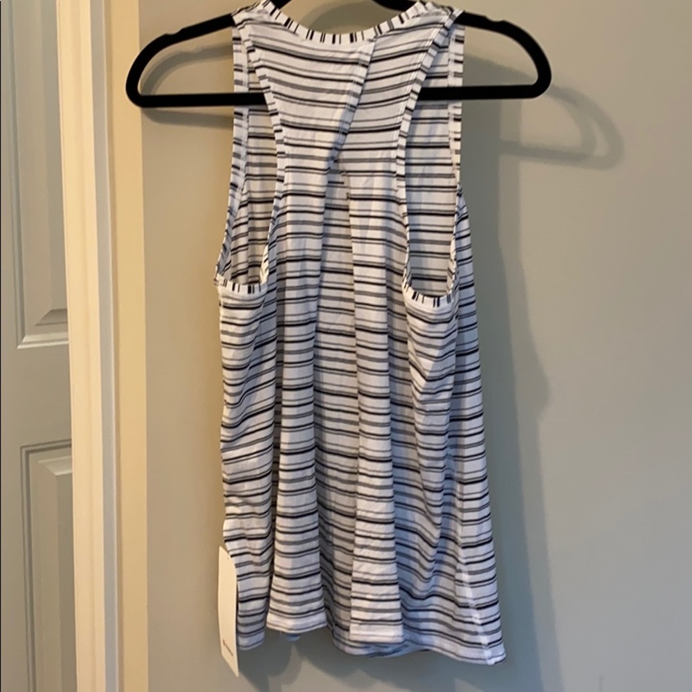 NEW! Lululemon All tied up tank - Picture 5 of 6